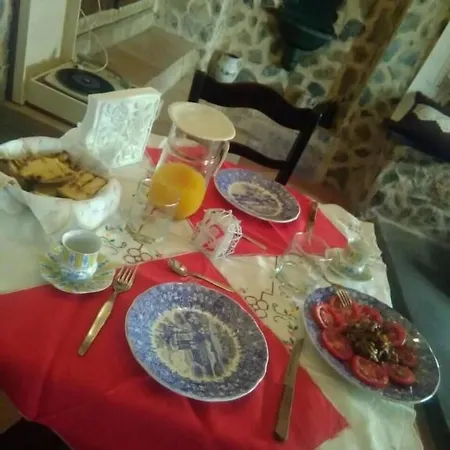 Oda ve Kahvaltı La Stella Civita